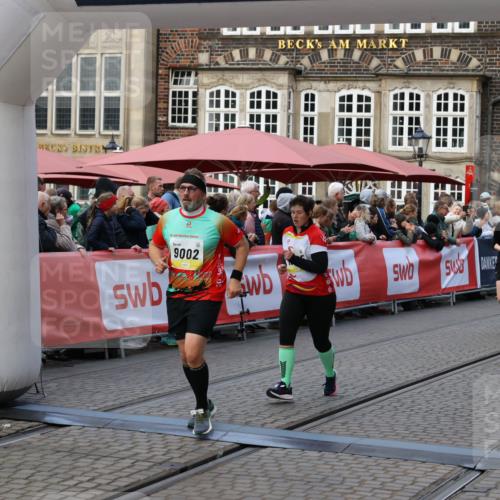 05.10.2025 - 20. swb-Marathon Bremen Yannick Fuchs http://msf.ph/oto/9244224 05.10.2025 11:09:36 Ziel 9002, 9185, 9493, 9649, 9945, 10074, 10214, 10419, 10865, 11037, 11218, 11447, 11614 meine-sportfotos.de