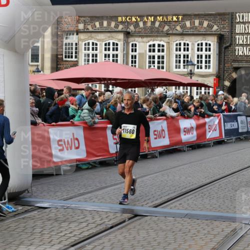 05.10.2025 - 20. swb-Marathon Bremen Yannick Fuchs http://msf.ph/oto/9244230 05.10.2025 11:11:07 Ziel 10415, 11395, 11560 meine-sportfotos.de