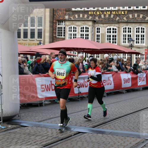 05.10.2025 - 20. swb-Marathon Bremen Yannick Fuchs http://msf.ph/oto/9244239 05.10.2025 11:09:36 Ziel 9002, 9185, 9493, 9649, 9945, 10074, 10214, 10419, 10865, 11037, 11218, 11447, 11614 meine-sportfotos.de