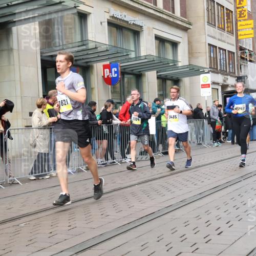 05.10.2025 - 20. swb-Marathon Bremen Strokosch-Dieckow http://msf.ph/oto/9244241 05.10.2025 10:49:50 Ziel 9485, 9579, 9645, 9676, 9689, 9693, 9740, 9787, 9803, 10022, 10246, 10356, 10400, 10443, 10543, 10868, 10923, 10946, 11104, 11208, 11288, 11295, 11621, 9485, 9579, 9645, 9676, 9689, 9693, 9740, 9787, 9803, 10022, 10246, 10356, 10400, 10443, 10543, 10868, 10923, 10946, 11104, 11208, 11288, 11295, 11621 meine-sportfotos.de
