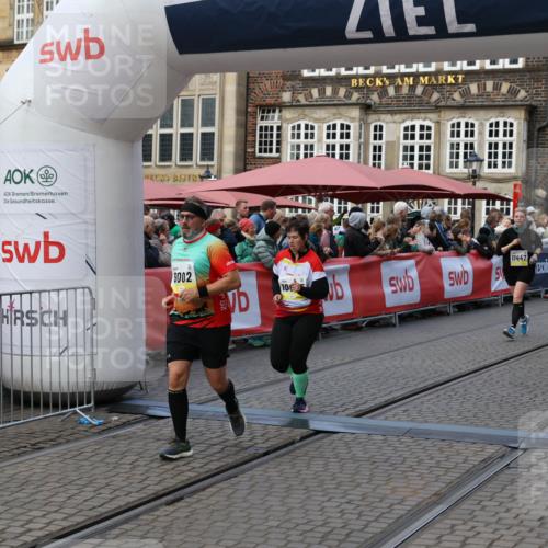 05.10.2025 - 20. swb-Marathon Bremen Yannick Fuchs http://msf.ph/oto/9244277 05.10.2025 11:09:37 Ziel 9002, 9185, 9493, 9649, 9945, 10074, 10214, 10419, 10865, 11037, 11218, 11447, 11614 meine-sportfotos.de