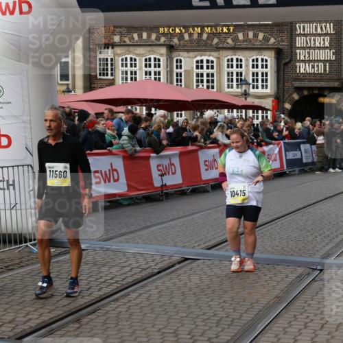 05.10.2025 - 20. swb-Marathon Bremen Yannick Fuchs http://msf.ph/oto/9244295 05.10.2025 11:11:10 Ziel 9664, 10415, 11395, 11560 meine-sportfotos.de