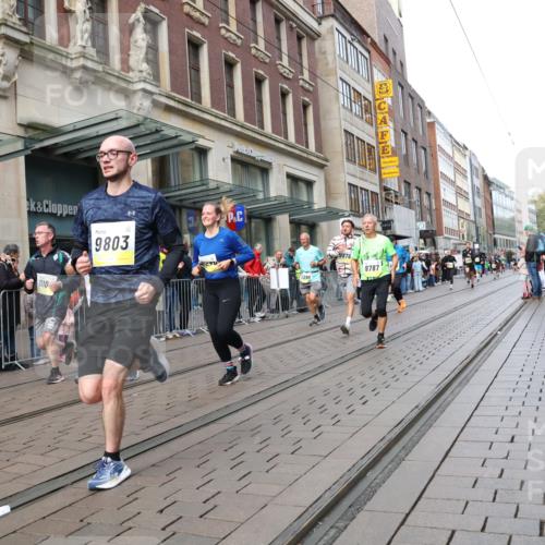 05.10.2025 - 20. swb-Marathon Bremen Strokosch-Dieckow http://msf.ph/oto/9244304 05.10.2025 10:49:52 Ziel 8866, 9485, 9579, 9645, 9676, 9689, 9693, 9740, 9787, 9803, 10022, 10246, 10356, 10400, 10443, 10537, 10543, 10868, 10923, 11022, 11104, 11208, 11288, 11295, 11460, 11621, 8866, 9485, 9579, 9645, 9676, 9689, 9693, 9740, 9787, 9803, 10022, 10246, 10356, 10400, 10443, 10537, 10543, 10868, 10923, 11022, 11104, 11208, 11288, 11295, 11460, 11621 meine-sportfotos.de