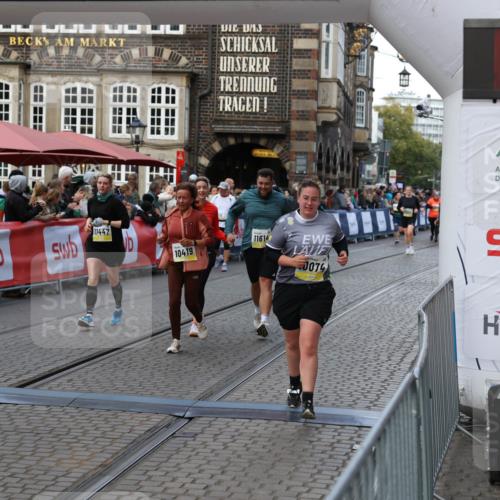 05.10.2025 - 20. swb-Marathon Bremen Yannick Fuchs http://msf.ph/oto/9244364 05.10.2025 11:09:38 Ziel 9002, 9185, 9493, 9649, 9945, 10074, 10214, 10419, 10865, 11037, 11218, 11447, 11526, 11614 meine-sportfotos.de