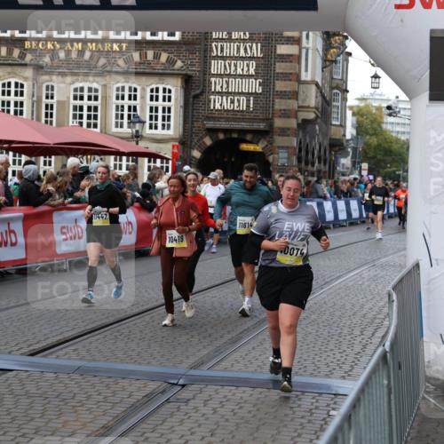 05.10.2025 - 20. swb-Marathon Bremen Yannick Fuchs http://msf.ph/oto/9244372 05.10.2025 11:09:38 Ziel 9002, 9185, 9493, 9649, 9945, 10074, 10214, 10419, 10865, 11037, 11218, 11447, 11526, 11614 meine-sportfotos.de