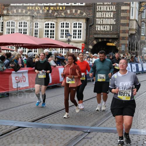 05.10.2025 - 20. swb-Marathon Bremen Yannick Fuchs http://msf.ph/oto/9244397 05.10.2025 11:09:38 Ziel 9002, 9185, 9493, 9649, 9945, 10074, 10214, 10419, 10865, 11037, 11218, 11447, 11526, 11614 meine-sportfotos.de