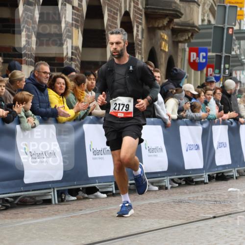 05.10.2025 - 20. swb-Marathon Bremen Strokosch-Dieckow http://msf.ph/oto/9244422 05.10.2025 12:45:55 Ziel 2179 meine-sportfotos.de