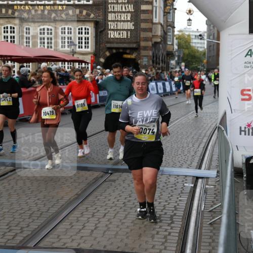05.10.2025 - 20. swb-Marathon Bremen Yannick Fuchs http://msf.ph/oto/9244436 05.10.2025 11:09:39 Ziel 9002, 9185, 9493, 9649, 9945, 10074, 10214, 10417, 10419, 10865, 11037, 11447, 11526, 11614 meine-sportfotos.de