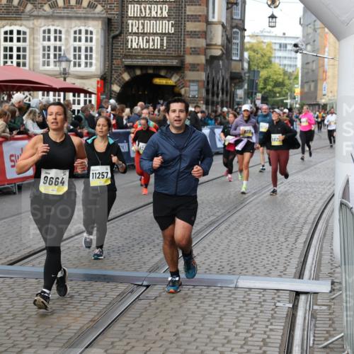 05.10.2025 - 20. swb-Marathon Bremen Yannick Fuchs http://msf.ph/oto/9244463 05.10.2025 11:11:14 Ziel 8865, 9245, 9664, 9822, 9823, 9948, 10415, 11257, 11395, 11560 meine-sportfotos.de
