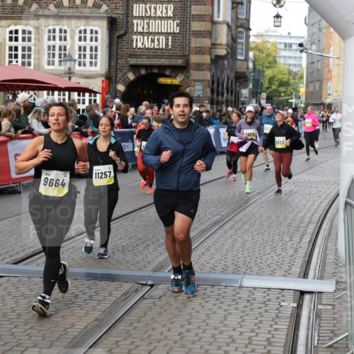 05.10.2025 - 20. swb-Marathon Bremen Yannick Fuchs http://msf.ph/oto/9244474 05.10.2025 11:11:14 Ziel 8865, 9245, 9664, 9822, 9823, 9948, 10415, 11257, 11395, 11560 meine-sportfotos.de