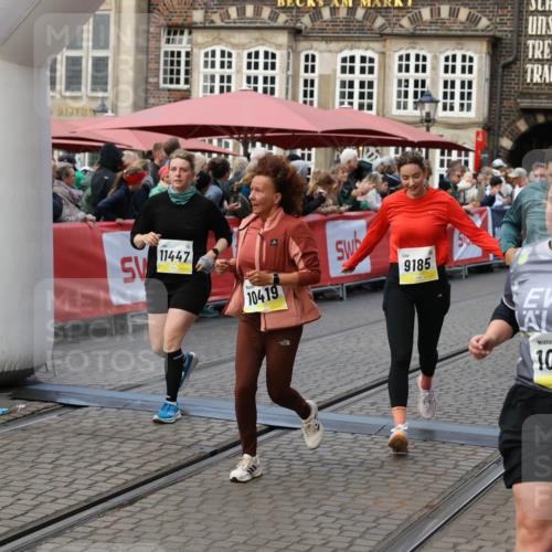 05.10.2025 - 20. swb-Marathon Bremen Yannick Fuchs http://msf.ph/oto/9244480 05.10.2025 11:09:40 Ziel 9002, 9185, 9493, 9649, 9945, 10074, 10417, 10419, 10865, 10943, 11447, 11526, 11614 meine-sportfotos.de