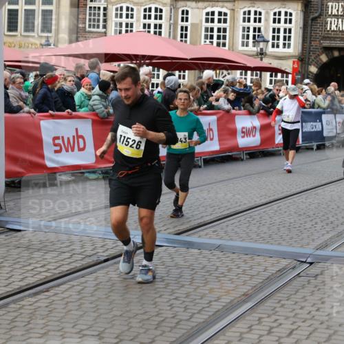 05.10.2025 - 20. swb-Marathon Bremen Yannick Fuchs http://msf.ph/oto/9244495 05.10.2025 11:09:43 Ziel 9002, 9185, 10074, 10417, 10419, 10865, 10943, 11447, 11526, 11614, 11664 meine-sportfotos.de