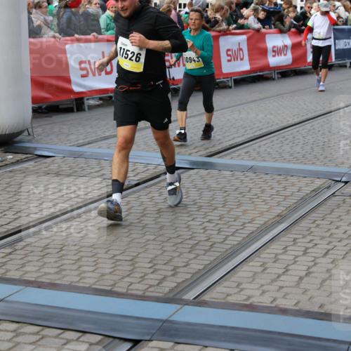 05.10.2025 - 20. swb-Marathon Bremen Yannick Fuchs http://msf.ph/oto/9244534 05.10.2025 11:09:43 Ziel 9002, 9185, 10074, 10417, 10419, 10865, 10943, 11447, 11526, 11614, 11664 meine-sportfotos.de