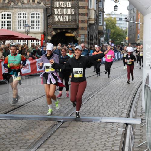 05.10.2025 - 20. swb-Marathon Bremen Yannick Fuchs http://msf.ph/oto/9244609 05.10.2025 11:11:18 Ziel 8865, 9245, 9264, 9273, 9664, 9822, 9823, 9836, 9837, 9948, 10614, 11257, 11580 meine-sportfotos.de