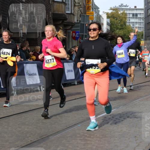 05.10.2025 - 20. swb-Marathon Bremen Strokosch-Dieckow http://msf.ph/oto/9244655 05.10.2025 10:58:08 Ziel 9330, 9576, 9582, 9634, 9952, 10127, 10377, 10395, 10398, 10459, 10620, 11058, 11562, 11608 meine-sportfotos.de