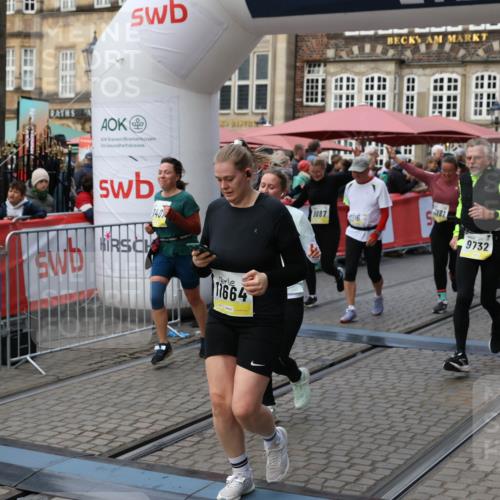 05.10.2025 - 20. swb-Marathon Bremen Yannick Fuchs http://msf.ph/oto/9244715 05.10.2025 11:09:48 Ziel 9001, 9538, 9731, 9732, 9887, 10245, 10316, 10417, 10672, 10881, 10886, 10943, 11407, 11526, 11654, 11655, 11664 meine-sportfotos.de