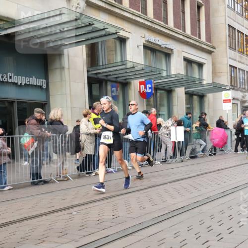 05.10.2025 - 20. swb-Marathon Bremen Strokosch-Dieckow http://msf.ph/oto/9244751 05.10.2025 10:50:09 Ziel 8866, 9267, 9299, 9337, 9578, 9740, 9986, 10066, 10199, 10251, 10443, 10537, 10638, 10923, 11022, 11062, 11239, 11241, 11254, 11298, 11344, 11460, 11466, 11531, 11660, 11740, 8866, 9267, 9299, 9337, 9578, 9740, 9986, 10066, 10199, 10251, 10443, 10537, 10638, 10923, 11022, 11062, 11239, 11241, 11254, 11298, 11344, 11460, 11466, 11531, 11660, 11740 meine-sportfotos.de