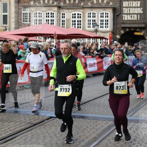 05.10.2025 - 20. swb-Marathon Bremen Yannick Fuchs http://msf.ph/oto/9244753 05.10.2025 11:09:49 Ziel 9001, 9538, 9731, 9732, 9887, 10245, 10316, 10412, 10417, 10672, 10881, 10886, 10943, 11407, 11654, 11655, 11664 meine-sportfotos.de
