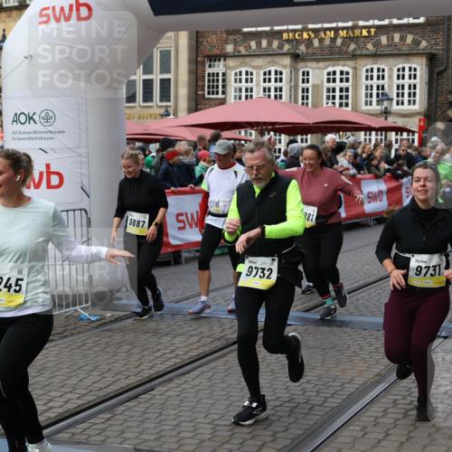 05.10.2025 - 20. swb-Marathon Bremen Yannick Fuchs http://msf.ph/oto/9244760 05.10.2025 11:09:49 Ziel 9001, 9538, 9731, 9732, 9887, 10245, 10316, 10412, 10417, 10672, 10881, 10886, 10943, 11407, 11654, 11655, 11664 meine-sportfotos.de
