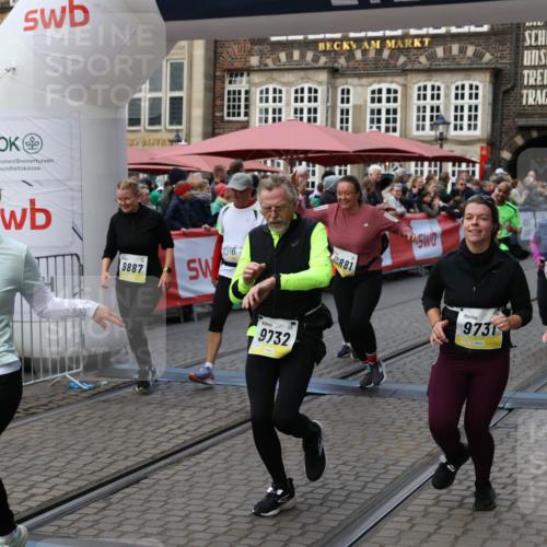 05.10.2025 - 20. swb-Marathon Bremen Yannick Fuchs http://msf.ph/oto/9244768 05.10.2025 11:09:49 Ziel 9001, 9538, 9731, 9732, 9887, 10245, 10316, 10412, 10417, 10672, 10881, 10886, 10943, 11407, 11654, 11655, 11664 meine-sportfotos.de