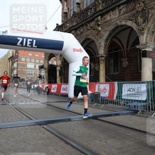 05.10.2025 - 20. swb-Marathon Bremen Yannick Fuchs http://msf.ph/oto/9244773 05.10.2025 10:42:19 Ziel 8187, 9364, 9504, 10838, 11217, 11422 meine-sportfotos.de