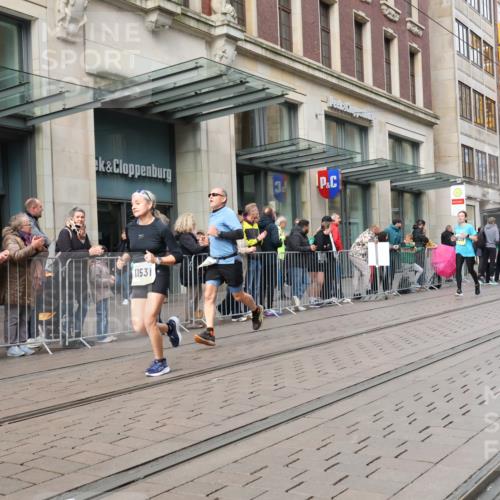 05.10.2025 - 20. swb-Marathon Bremen Strokosch-Dieckow http://msf.ph/oto/9244781 05.10.2025 10:50:09 Ziel 8866, 9267, 9299, 9337, 9578, 9740, 9986, 10066, 10199, 10251, 10443, 10537, 10638, 10923, 11022, 11062, 11239, 11241, 11254, 11298, 11344, 11460, 11466, 11531, 11660, 11740, 8866, 9267, 9299, 9337, 9578, 9740, 9986, 10066, 10199, 10251, 10443, 10537, 10638, 10923, 11022, 11062, 11239, 11241, 11254, 11298, 11344, 11460, 11466, 11531, 11660, 11740 meine-sportfotos.de