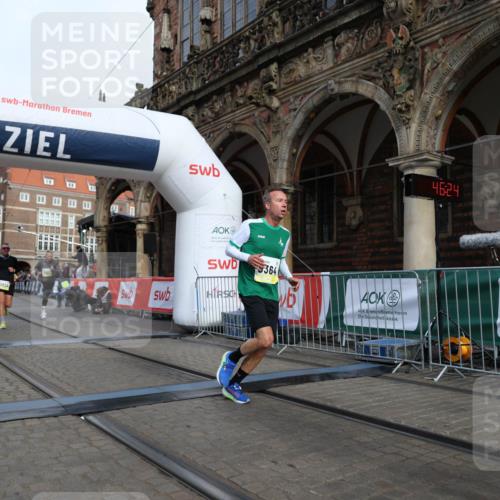 05.10.2025 - 20. swb-Marathon Bremen Yannick Fuchs http://msf.ph/oto/9244784 05.10.2025 10:42:19 Ziel 8187, 9364, 9504, 10838, 11217, 11422 meine-sportfotos.de
