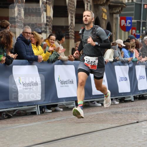 05.10.2025 - 20. swb-Marathon Bremen Strokosch-Dieckow http://msf.ph/oto/9244787 05.10.2025 12:46:09 Ziel 758, 1303, 1668 meine-sportfotos.de