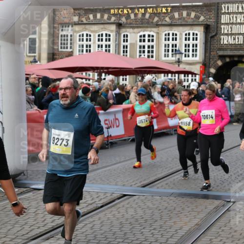05.10.2025 - 20. swb-Marathon Bremen Yannick Fuchs http://msf.ph/oto/9244792 05.10.2025 11:11:22 Ziel 8865, 9245, 9264, 9273, 9479, 9822, 9823, 9836, 9837, 10183, 10614, 11158, 11568, 11578, 11580 meine-sportfotos.de