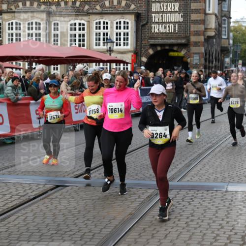 05.10.2025 - 20. swb-Marathon Bremen Yannick Fuchs http://msf.ph/oto/9244812 05.10.2025 11:11:22 Ziel 8865, 9245, 9264, 9273, 9479, 9822, 9823, 9836, 9837, 10183, 10614, 11158, 11568, 11578, 11580 meine-sportfotos.de
