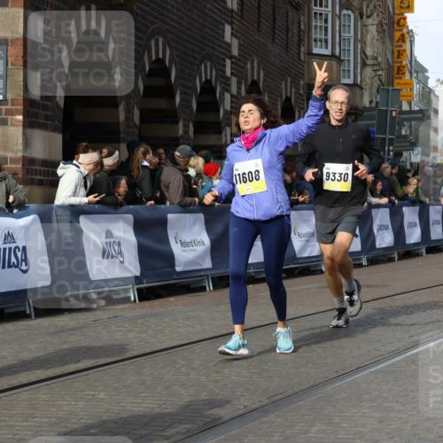 05.10.2025 - 20. swb-Marathon Bremen Strokosch-Dieckow http://msf.ph/oto/9244814 05.10.2025 10:58:11 Ziel 7077, 9330, 9634, 9952, 10368, 10377, 10398, 10620, 10786, 11049, 11562, 11608 meine-sportfotos.de