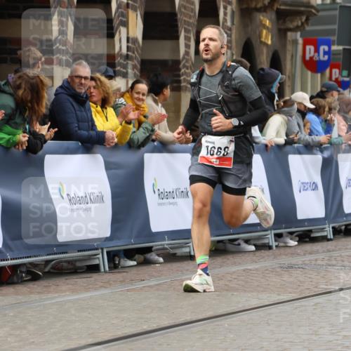05.10.2025 - 20. swb-Marathon Bremen Strokosch-Dieckow http://msf.ph/oto/9244823 05.10.2025 12:46:09 Ziel 758, 1303, 1668 meine-sportfotos.de