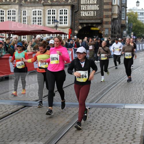 05.10.2025 - 20. swb-Marathon Bremen Yannick Fuchs http://msf.ph/oto/9244832 05.10.2025 11:11:22 Ziel 8865, 9245, 9264, 9273, 9479, 9822, 9823, 9836, 9837, 10183, 10614, 11158, 11568, 11578, 11580 meine-sportfotos.de