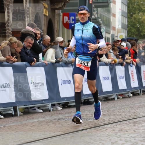 05.10.2025 - 20. swb-Marathon Bremen Strokosch-Dieckow http://msf.ph/oto/9244895 05.10.2025 12:46:16 Ziel 1303 meine-sportfotos.de