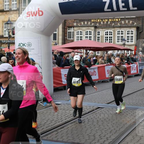 05.10.2025 - 20. swb-Marathon Bremen Yannick Fuchs http://msf.ph/oto/9244902 05.10.2025 11:11:24 Ziel 9011, 9245, 9264, 9273, 9386, 9479, 9822, 9823, 9836, 9837, 10183, 10614, 11158, 11568, 11578, 11580 meine-sportfotos.de