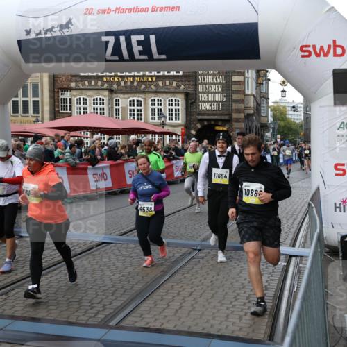 05.10.2025 - 20. swb-Marathon Bremen Yannick Fuchs http://msf.ph/oto/9244912 05.10.2025 11:09:51 Ziel 9001, 9538, 9731, 9732, 9887, 10245, 10316, 10412, 10672, 10881, 10886, 11206, 11407, 11654, 11655, 11664 meine-sportfotos.de