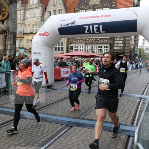 05.10.2025 - 20. swb-Marathon Bremen Yannick Fuchs http://msf.ph/oto/9244964 05.10.2025 11:09:52 Ziel 9001, 9538, 9731, 9732, 9887, 10245, 10316, 10412, 10672, 10881, 10886, 11206, 11407, 11654, 11655, 11664 meine-sportfotos.de