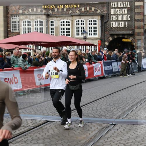 05.10.2025 - 20. swb-Marathon Bremen Yannick Fuchs http://msf.ph/oto/9244974 05.10.2025 11:11:26 Ziel 9011, 9264, 9273, 9386, 9479, 10183, 10614, 11158, 11568, 11578, 11580 meine-sportfotos.de