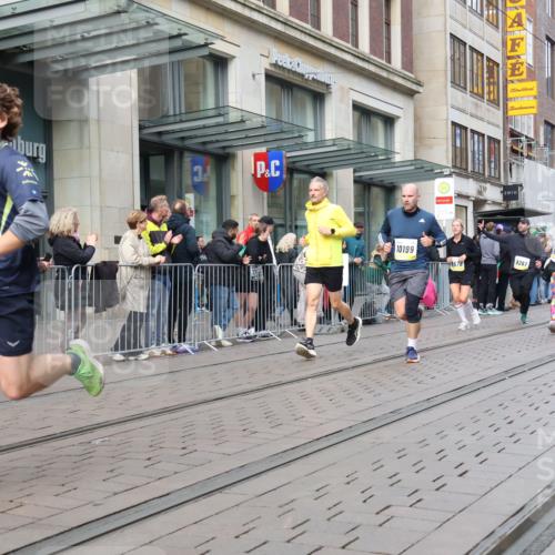 05.10.2025 - 20. swb-Marathon Bremen Strokosch-Dieckow http://msf.ph/oto/9245001 05.10.2025 10:50:18 Ziel 7733, 9230, 9251, 9267, 9277, 9299, 9337, 9578, 9658, 9715, 9742, 9832, 9888, 9969, 9975, 9986, 10043, 10066, 10199, 10224, 10251, 10279, 10479, 10638, 10689, 11062, 11239, 11241, 11254, 11298, 11344, 11451, 11466, 11531, 11543, 11660, 11661, 11740, 7733, 9230, 9251, 9267, 9277, 9299, 9337, 9578, 9658, 9715, 9742, 9832, 9888, 9969, 9975, 9986, 10043, 10066, 10199, 10224, 10251, 10638, 11062, 11239, 11241, 11254, 11298, 11344, 11466, 11531, 11660, 11740 meine-sportfotos.de