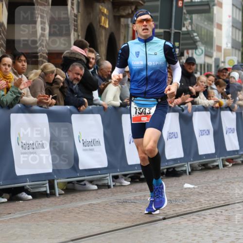 05.10.2025 - 20. swb-Marathon Bremen Strokosch-Dieckow http://msf.ph/oto/9245006 05.10.2025 12:46:16 Ziel 1303 meine-sportfotos.de