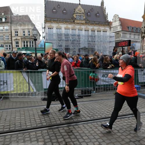 05.10.2025 - 20. swb-Marathon Bremen Yannick Fuchs http://msf.ph/oto/9245018 05.10.2025 11:09:53 Ziel 9001, 9538, 9731, 9732, 9887, 10245, 10316, 10412, 10672, 10881, 10886, 11206, 11407, 11654, 11655, 11664 meine-sportfotos.de