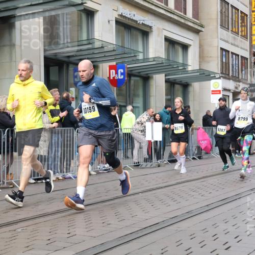05.10.2025 - 20. swb-Marathon Bremen Strokosch-Dieckow http://msf.ph/oto/9245027 05.10.2025 10:50:19 Ziel 7733, 9230, 9251, 9267, 9277, 9299, 9337, 9578, 9658, 9715, 9742, 9832, 9888, 9969, 9975, 9986, 10043, 10066, 10199, 10224, 10251, 10279, 10479, 10638, 10689, 11062, 11239, 11241, 11344, 11451, 11466, 11543, 11660, 11661, 11740, 7733, 9230, 9251, 9267, 9277, 9299, 9337, 9578, 9658, 9715, 9742, 9832, 9888, 9969, 9975, 9986, 10043, 10066, 10199, 10224, 10251, 10638, 11062, 11239, 11241, 11344, 11466, 11660, 11740 meine-sportfotos.de