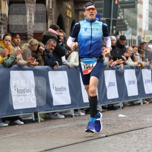 05.10.2025 - 20. swb-Marathon Bremen Strokosch-Dieckow http://msf.ph/oto/9245043 05.10.2025 12:46:16 Ziel 1303 meine-sportfotos.de
