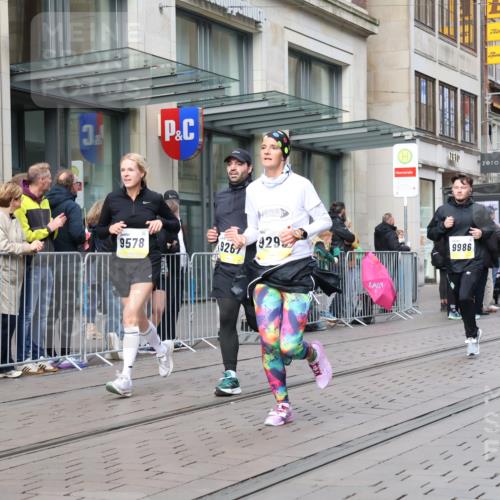 05.10.2025 - 20. swb-Marathon Bremen Strokosch-Dieckow http://msf.ph/oto/9245055 05.10.2025 10:50:20 Ziel 7733, 9230, 9251, 9267, 9277, 9299, 9337, 9578, 9658, 9715, 9742, 9832, 9888, 9966, 9969, 9975, 9986, 10043, 10066, 10199, 10224, 10251, 10279, 10479, 10638, 10689, 11062, 11239, 11241, 11344, 11451, 11466, 11543, 11660, 11661, 7733, 9230, 9251, 9267, 9277, 9299, 9337, 9578, 9658, 9715, 9742, 9832, 9888, 9966, 9969, 9975, 9986, 10043, 10066, 10199, 10224, 10251, 10638, 11062, 11239, 11241, 11344, 11466, 11660 meine-sportfotos.de