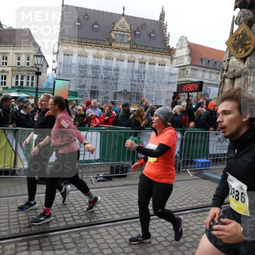 05.10.2025 - 20. swb-Marathon Bremen Yannick Fuchs http://msf.ph/oto/9245058 05.10.2025 11:09:53 Ziel 9001, 9538, 9731, 9732, 9887, 10245, 10316, 10412, 10672, 10881, 10886, 11206, 11407, 11654, 11655, 11664 meine-sportfotos.de