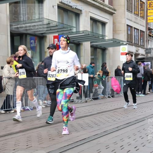 05.10.2025 - 20. swb-Marathon Bremen Strokosch-Dieckow http://msf.ph/oto/9245069 05.10.2025 10:50:20 Ziel 7733, 9230, 9251, 9267, 9277, 9299, 9337, 9578, 9658, 9715, 9742, 9832, 9888, 9966, 9969, 9975, 9986, 10043, 10066, 10199, 10224, 10251, 10279, 10479, 10638, 10689, 11062, 11239, 11241, 11344, 11451, 11466, 11543, 11660, 11661, 7733, 9230, 9251, 9267, 9277, 9299, 9337, 9578, 9658, 9715, 9742, 9832, 9888, 9966, 9969, 9975, 9986, 10043, 10066, 10199, 10224, 10251, 10638, 11062, 11239, 11241, 11344, 11466, 11660 meine-sportfotos.de