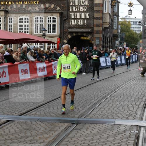 05.10.2025 - 20. swb-Marathon Bremen Yannick Fuchs http://msf.ph/oto/9245078 05.10.2025 11:11:33 Ziel 9011, 9386, 11083 meine-sportfotos.de
