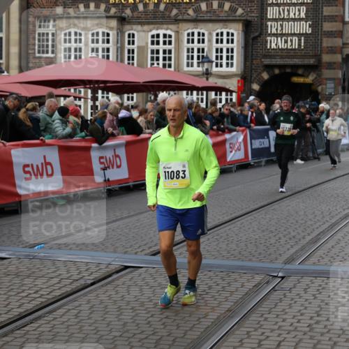 05.10.2025 - 20. swb-Marathon Bremen Yannick Fuchs http://msf.ph/oto/9245145 05.10.2025 11:11:35 Ziel 10320, 11083 meine-sportfotos.de