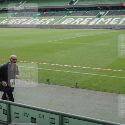 05.10.2025 - 20. swb-Marathon Bremen Michael Burmester http://msf.ph/oto/9245159 05.10.2025 10:37:06 Laufen im Stadion 7777, 9177, 9208, 9246, 9271, 9272, 9294, 9305, 9363, 9381, 9473, 9531, 9532, 9593, 9600, 9603, 9604, 9608, 9613, 9635, 9655, 9673, 9692, 9802, 9812, 9827, 9839, 9841, 9913, 9979, 9991, 10004, 10026, 10030, 10067, 10071, 10093, 10158, 10209, 10217, 10290, 10291, 10345, 10370, 10406, 10489, 10492, 10508, 10518, 10558, 10560, 10562, 10571, 10588, 10615, 10656, 10679, 10762, 10771, 10809, 10821, 10901, 11184, 11223, 11251, 7908, 8585, 9215, 9346 meine-sportfotos.de