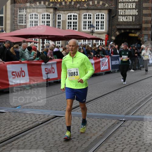 05.10.2025 - 20. swb-Marathon Bremen Yannick Fuchs http://msf.ph/oto/9245167 05.10.2025 11:11:35 Ziel 10320, 11083 meine-sportfotos.de